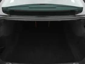 Jaguar Xe thumbnail 11