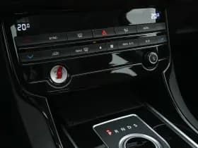 Jaguar Xe thumbnail 14