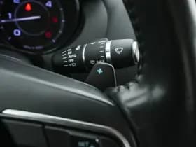 Jaguar Xe thumbnail 18