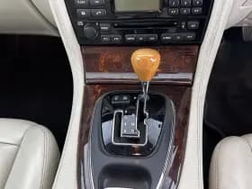 Jaguar Xj thumbnail 13