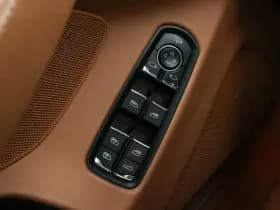 Porsche Panamera thumbnail 21