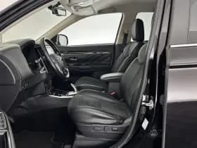 Mitsubishi Outlander thumbnail 9