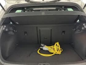 Volkswagen Golf thumbnail 12