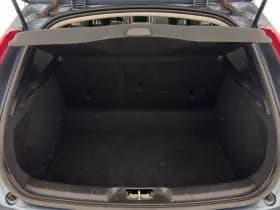 Volvo V40 thumbnail 11