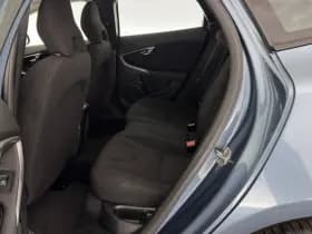 Volvo V40 thumbnail 10