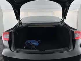 Tesla Model 3 thumbnail 11
