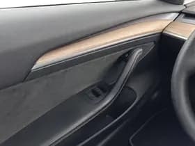 Tesla Model 3 thumbnail 24