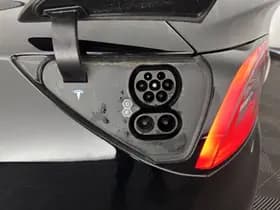 Tesla Model 3 thumbnail 25