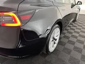 Tesla Model 3 thumbnail 34