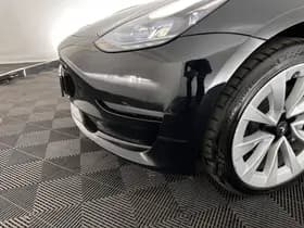 Tesla Model 3 thumbnail 35