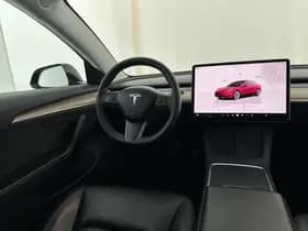 Tesla Model 3 thumbnail 8