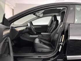 Tesla Model 3 thumbnail 9