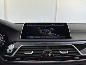 BMW 7-Serie thumbnail 18