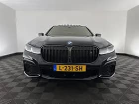 BMW 7-Serie thumbnail 3