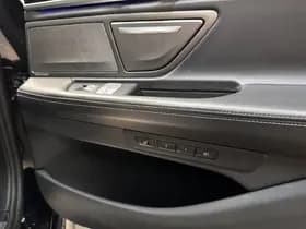 BMW 7-Serie thumbnail 30
