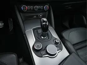 Alfa Romeo Romeo stelvio thumbnail 14