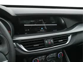 Alfa Romeo Romeo stelvio thumbnail 16