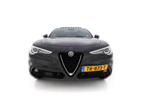 Alfa Romeo Romeo stelvio thumbnail 3