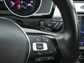 Volkswagen Passat thumbnail 18