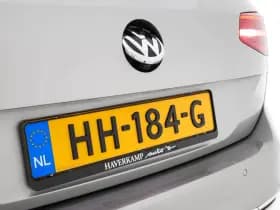 Volkswagen Passat thumbnail 25