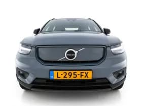 Volvo Xc40 thumbnail 3