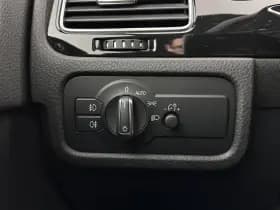 Volkswagen Touareg thumbnail 22