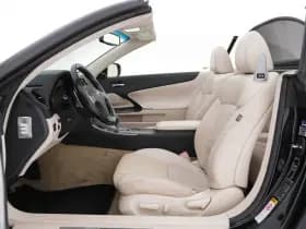 Lexus Is thumbnail 9