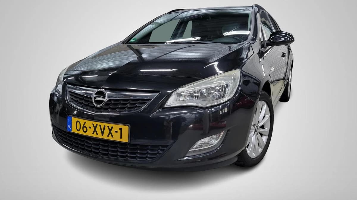 Opel Astra Sports Tourer — foto 1