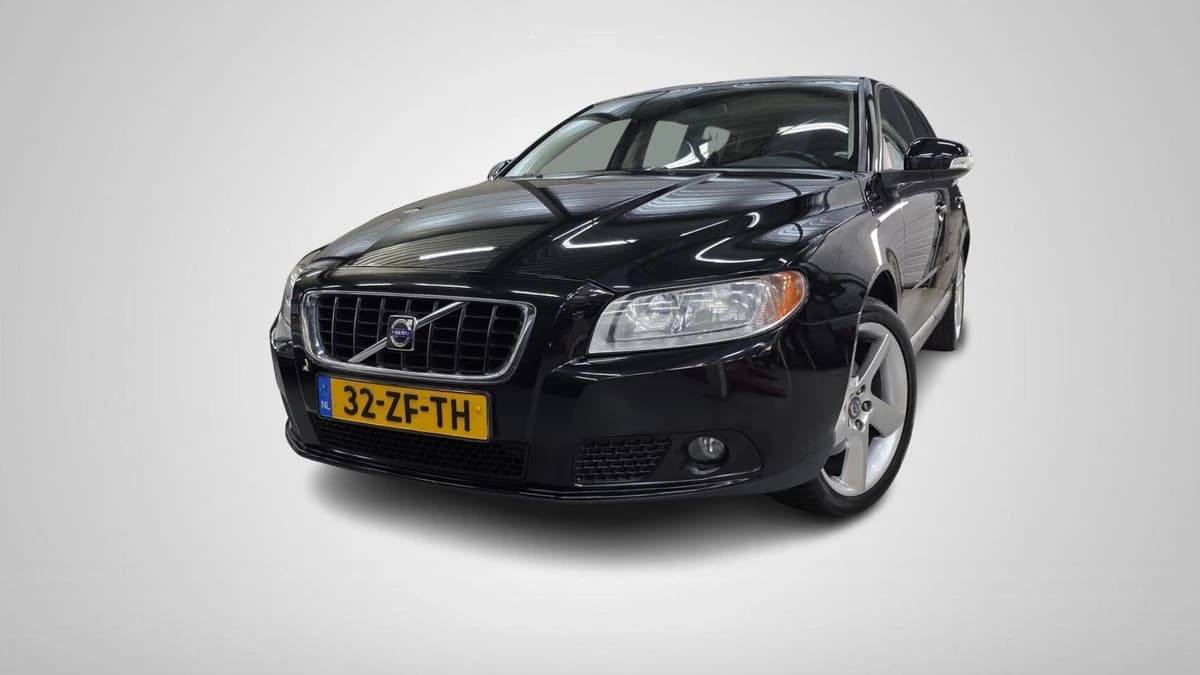 Volvo V70 — foto 1