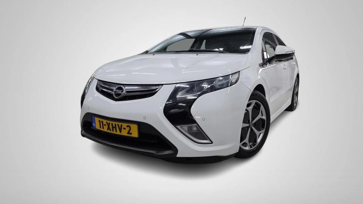 Opel Ampera — foto 1