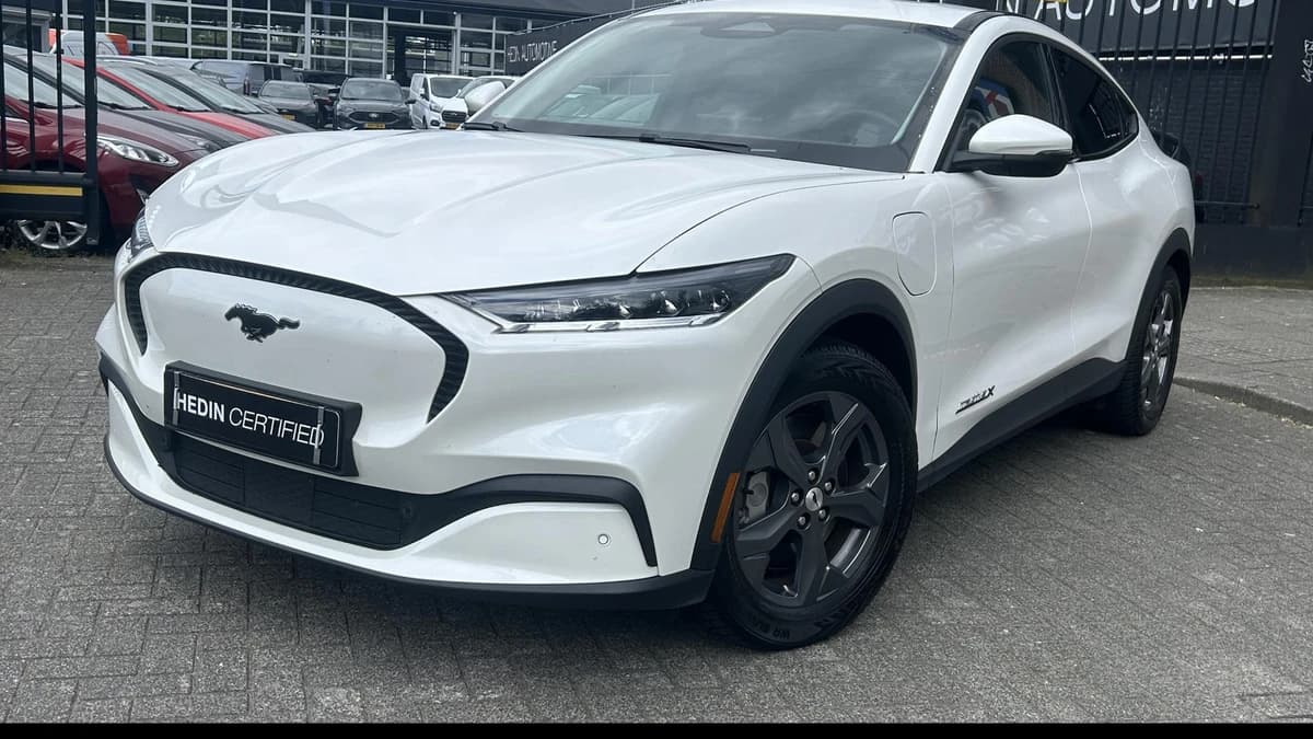 Ford Mustang Mach-E — foto 1