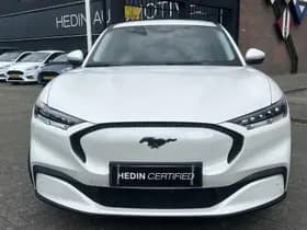 Ford Mustang Mach-E thumbnail 5