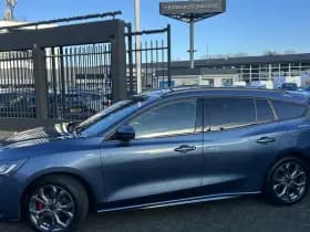 Ford Focus Wagon 1.0 EcoBoost Hybrid 125pk | Winter Pack | Parking Pack | SYNC 3 thumbnail 3