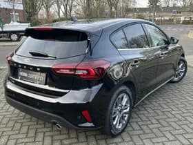 Ford Focus 1.0 EcoBoost Hybrid Titanium | SYNC 4 | CarPlay | Privacy Glass thumbnail 5