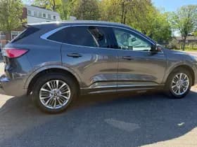 Ford Kuga thumbnail 3