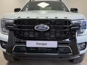 Ford Ranger Stormtrak 2.3 PHEV 279PK | 5 zitplaatsen | Power roller top | XL laadkabel | Uit Voorraad leverbaar !!! | 0,99% rente !!! thumbnail 2