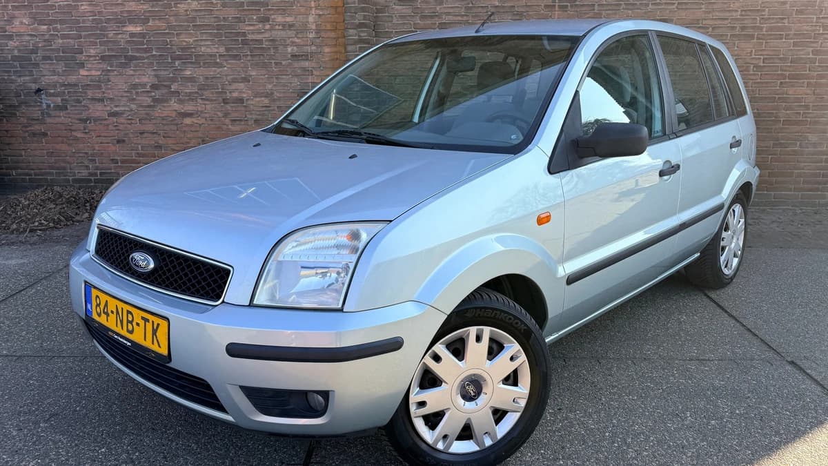 Ford Fusion — foto 1