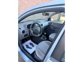 Ford Fusion thumbnail 9
