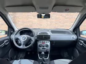 Fiat Punto thumbnail 11
