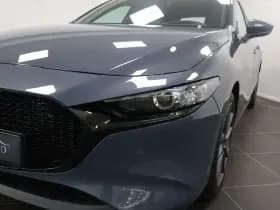 Mazda 3 2.0 e-SA-G Exclusive-line | Leder | All-Weather banden thumbnail 5