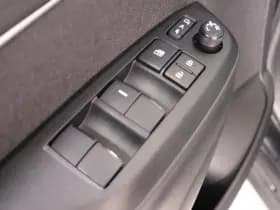 Toyota Yaris Cross 1.5 Hybride 115 Dynamic met Winterpack thumbnail 11