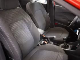 Ford Fiesta 1.0 EcoBoost Hybrid Titanium thumbnail 11