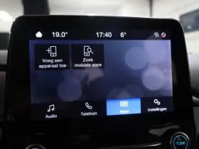 Ford Fiesta 1.0 EcoBoost Hybrid Titanium thumbnail 24