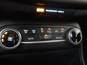 Ford Fiesta 1.0 EcoBoost Hybrid Titanium thumbnail 26