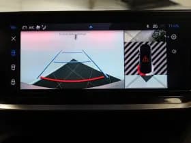 Peugeot 2008 1.2 Hybride 145 Allure | 360 Camera | Luxe thumbnail 12