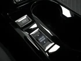 Peugeot 2008 1.2 Hybride 145 Allure | 360 Camera | Luxe thumbnail 16