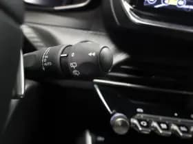 Peugeot 2008 1.2 Hybride 145 Allure | 360 Camera | Luxe thumbnail 22