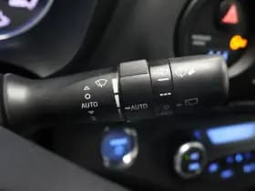 Toyota Yaris 1.5 Hybride Executive thumbnail 12