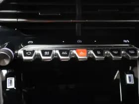 Peugeot 2008 1.2 Hybride 145 Allure | 360 Camera | Luxe thumbnail 17