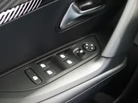 Peugeot 2008 1.2 Hybride 145 Allure | 360 Camera | Luxe thumbnail 15